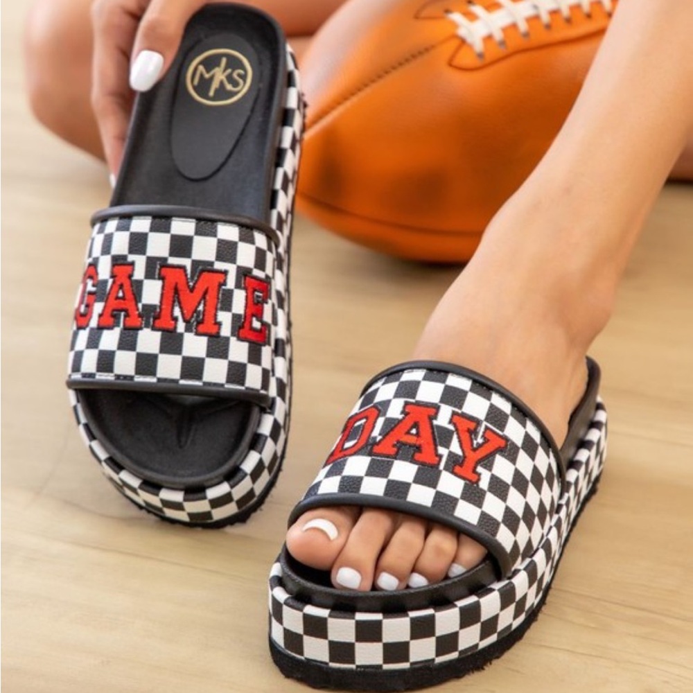 Embroidered Wedge Slide Sandals - Black